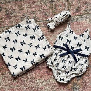 Kate Quinn blue bow set